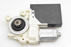 VOLVO S40 II (2004–2013) Front door window regulator motor 30737679 - 2