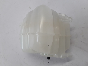  Tank for coolant 