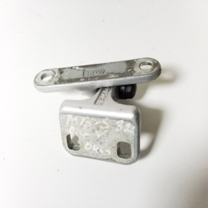 Mercedes Benz S-Class 220 (1998–2005) Rear side door upper hinge - 2