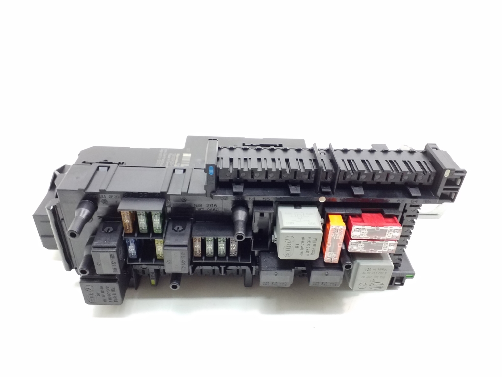 MERCEDES-BENZ GLK-Class X204 (2008-2015) Fuse box A2049001402,A2049005301,A2049061005,A2049009101,A2049004203 20379646