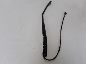  Windshield wiper blade 