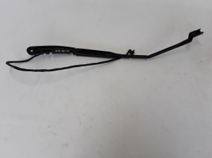  Windshield wiper blade 