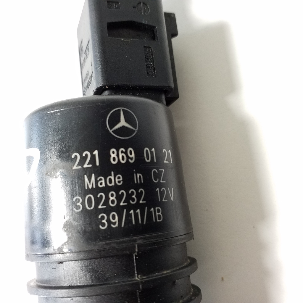 MERCEDES-BENZ C-Class W204/S204/C204 (2004-2015) Motor rezervor de spalare A2218690121 21590971