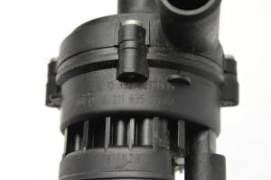 Mercedes Benz C-Class 205 (2014–2021) Auxiliary water pump A2118350364 - 4