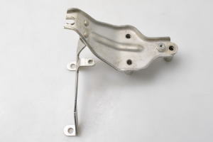 Mercedes Benz C-Class 205 (2014–2021) Turbo kinnitus A6540960045 - 2