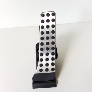   Accelerator pedal 