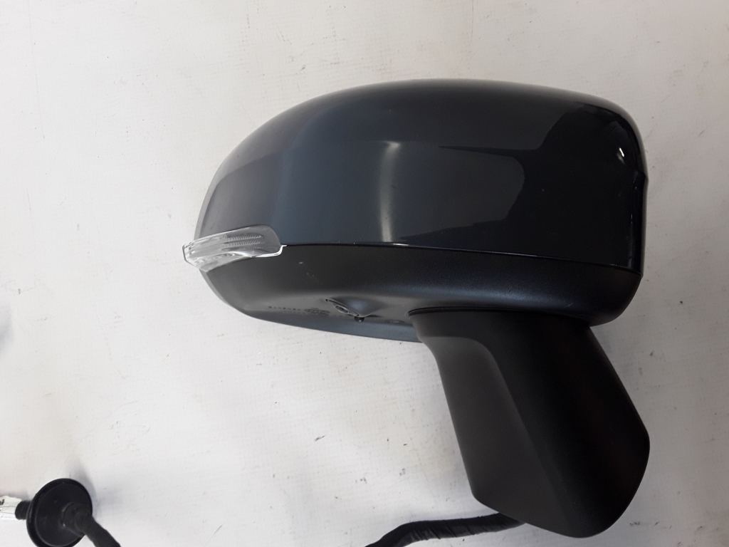 Used VOLVO XC60 Side mirror and its details 31424831