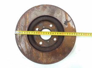 TOYOTA Yaris (2011–2020) Front brake disc 435120D060 - 3