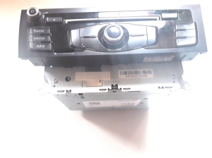 Radio (head unit) - 8R2035186