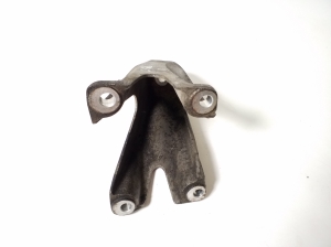 AUDI A8 D3 (2002–2010) Engine bracket 4E0199307BH - 2