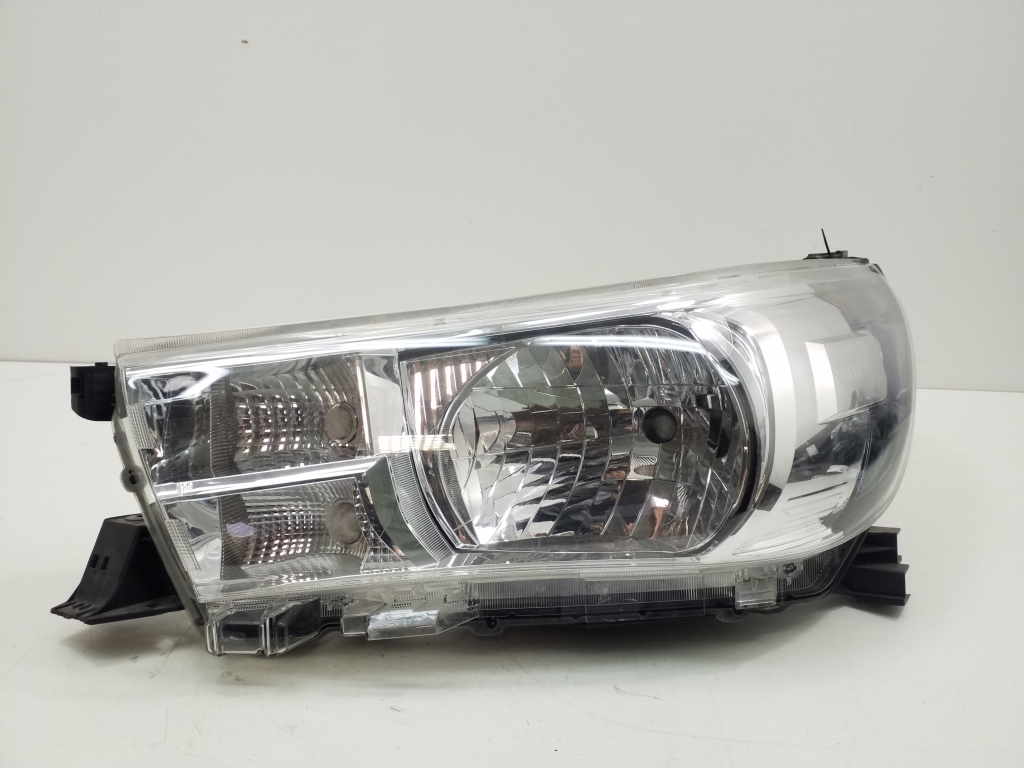 Used TOYOTA Hilux Headlights