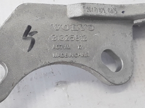 VOLVO XC60 (2017–2026) Halterung Vorderachsgetriebe Differentialgetriebe 31325812 - 2