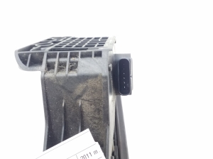 Mercedes Benz C-Class 204 (2007–2014) Accelerator pedal A2043000004 - 3
