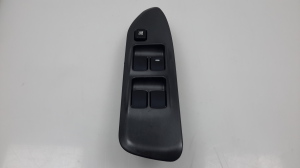 Front door glass switch - MR587877