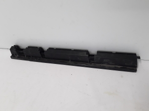  Exterior sill trim bracket 