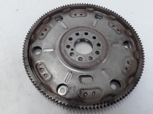  Clutch flywheel 