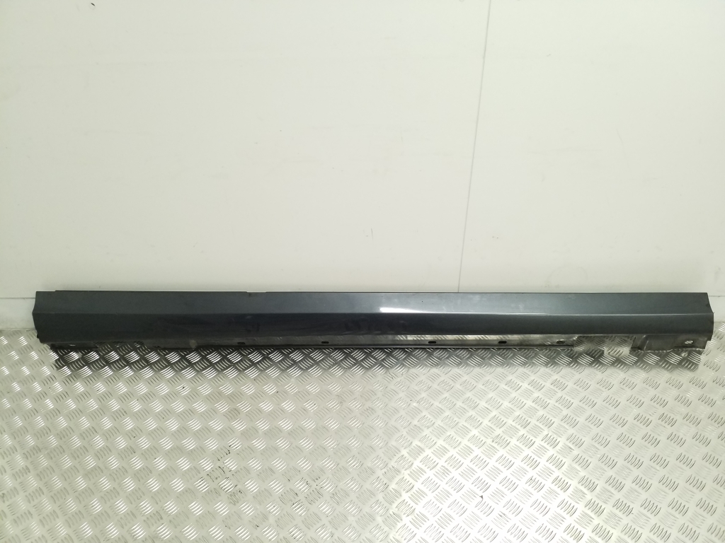 MERCEDES-BENZ C-Class W204/S204/C204 (2004-2015) Right Side Plastic Sideskirt Cover A2046980454, A2046980440 20379877