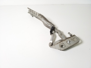 AUDI A8 D3 (2002–2010) Scharnier Motorhaube 4E0823302F - 3