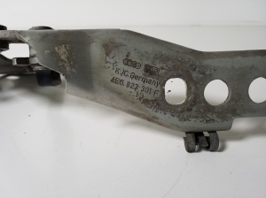  Engine cover hinge 