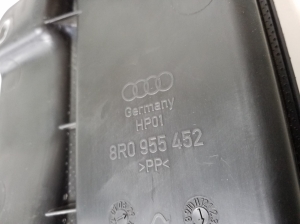 AUDI Q5 (2008–2017) Sonstiges Teil des Scheibenwaschbehälters 8R0955452 - 2