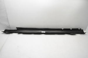 Mercedes Benz C-Class 205 (2014–2021) Karbi välimine ilupaneel A2056907002 - 3