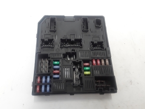  Fuse block holder under the hood 