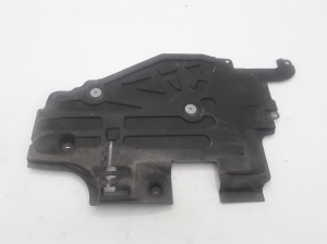 VOLVO V90 (2016–2026) Tagumine põhjakaitse 31497463 - 4
