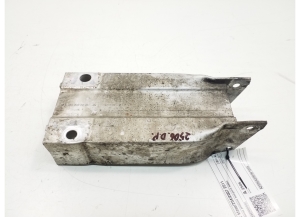   Front bumper beam damper 