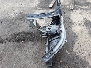 Front outrigger - 32216504