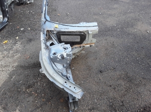 Front outrigger - 32216505