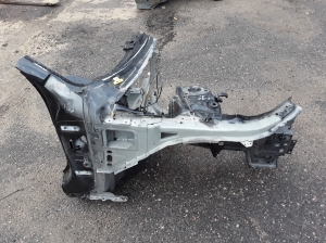 VOLVO V90 (2016–2026) Front outrigger 32216505 - 5
