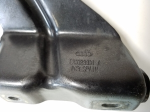  Engine cover hinge 