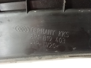 AUDI Q5 (2008–2017) Klaasipuhastite mehhanismi kate esiklaasi juures 8R1819403 - 2