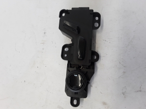 VOLVO V90 (2016–2026) Esiistme juhtlüliti istmel 30644667 - 4