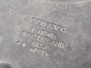 VOLVO S90 (2016–2026) Tagumine põhjakaitse 31497464 - 4