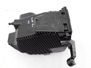  Air filter housing 