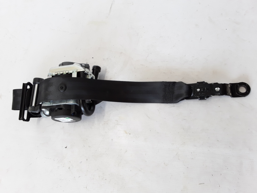 VOLVO V60 1 generation (2010-2020) Front Right Seatbelt 39818843 22382053