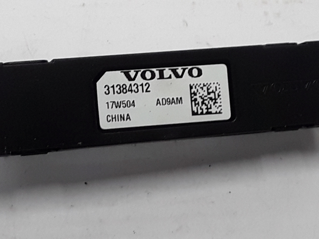 VOLVO S90 2 generation (2016-2023) Антенен усилвател с капак на багажника 31384312 22381976