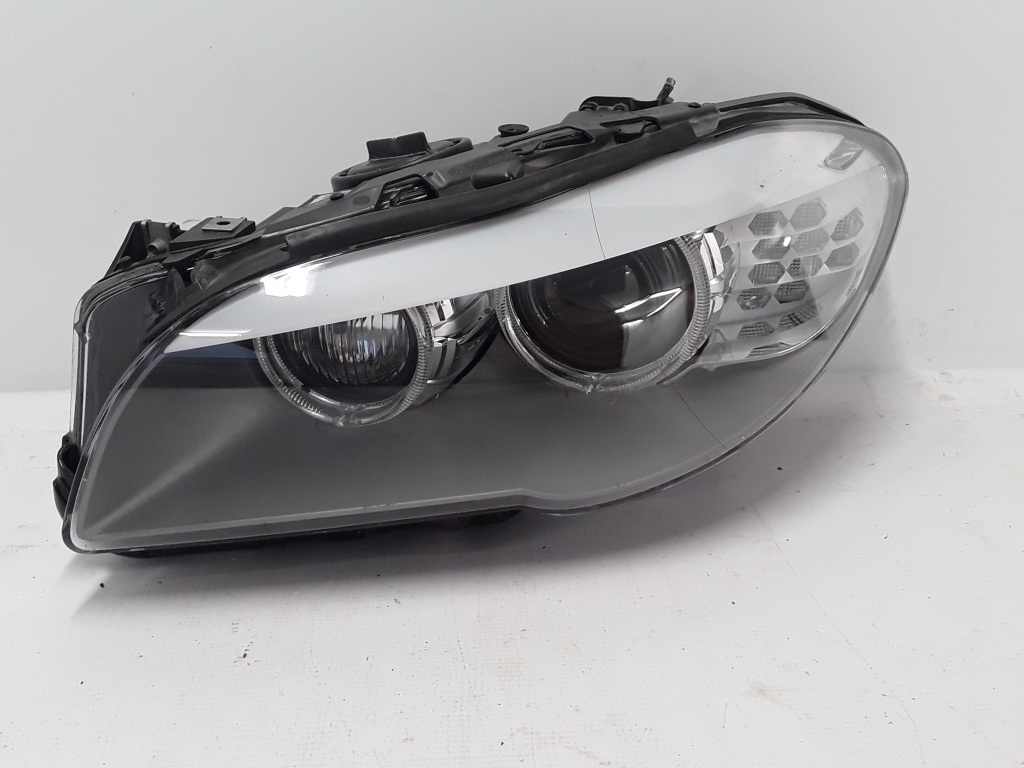 BMW 5 SERIES F10 (2010–2017) Scheinwerfer vorne 7203251 BMW 5 SERIES F10 (2010–2017) Scheinwerfer vorne 7203251