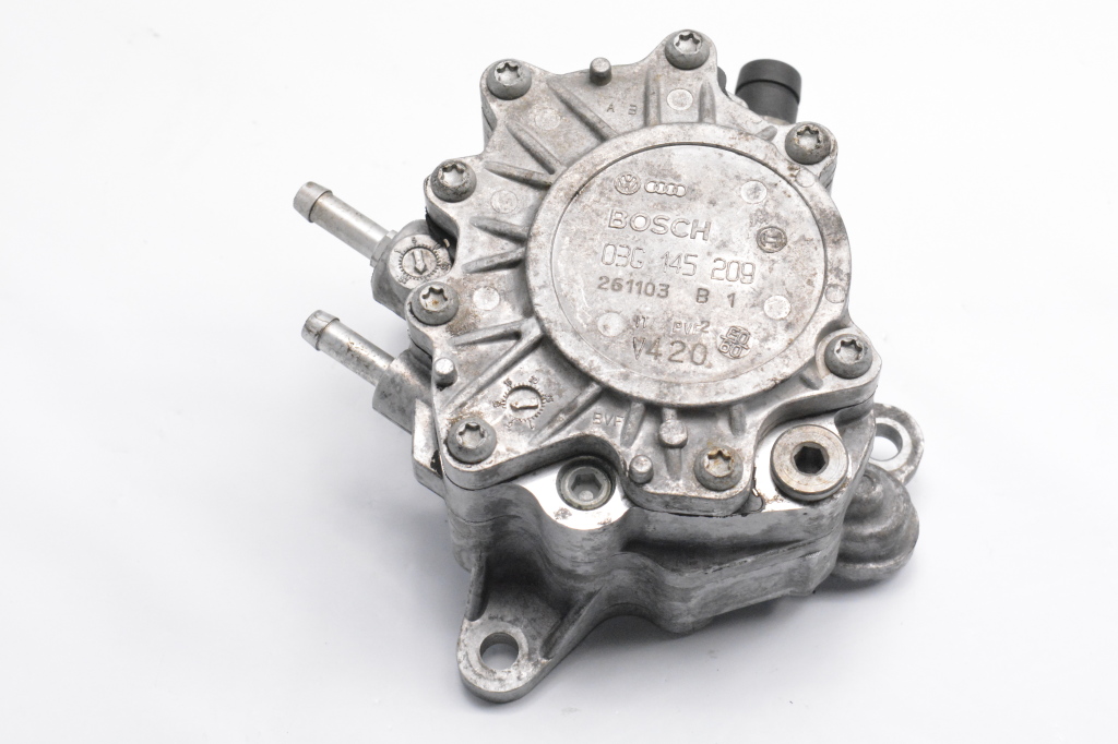 Used AUDI A4 Vacuum pump 03G145209