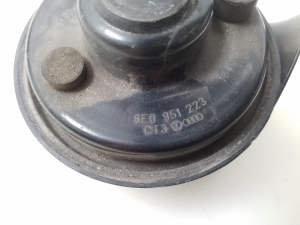 AUDI A4 B6 (2000–2005) Helisignaal 8E0951223 - 2
