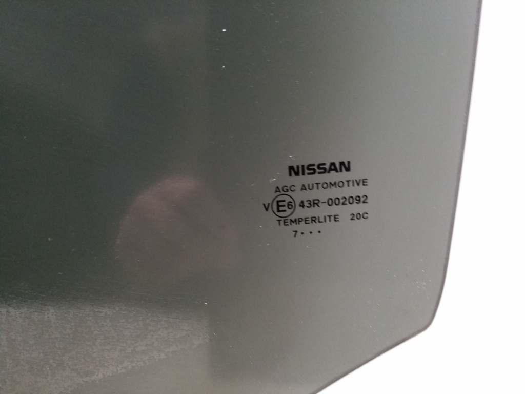 NISSAN Qashqai 2 generation (2013-2023) Verre de porte coulissante côté gauche 25110492