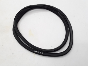  Rear side door sealing rubber 