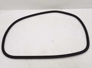  Rear side door sealing rubber 