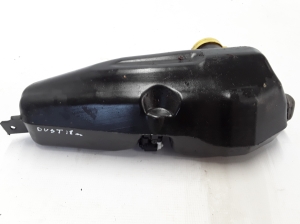  Windscreen washer tank front 