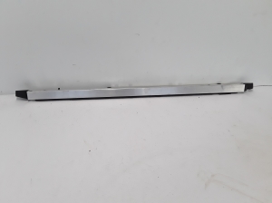VOLVO V90 (2016–2026) Veel üks külgriba detail 31420046 - 3