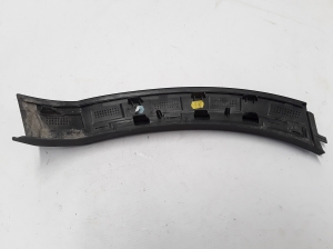 VOLVO V60 (2010–2018) Tagumise poritiiva liist 31448943 - 2