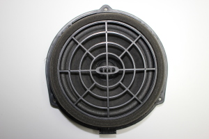   Rear side door speaker 