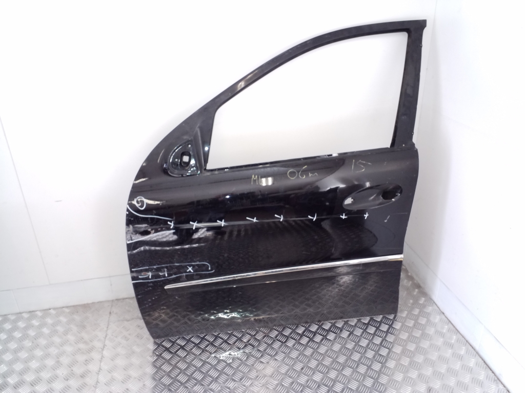 MERCEDES-BENZ M-Class W164 (2005-2011) Front Left Door 20380261