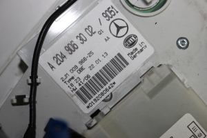 Mercedes Benz C-Class 204 (2007–2014) Eesmine sisevalgustuspaneel A2049063002 - 5